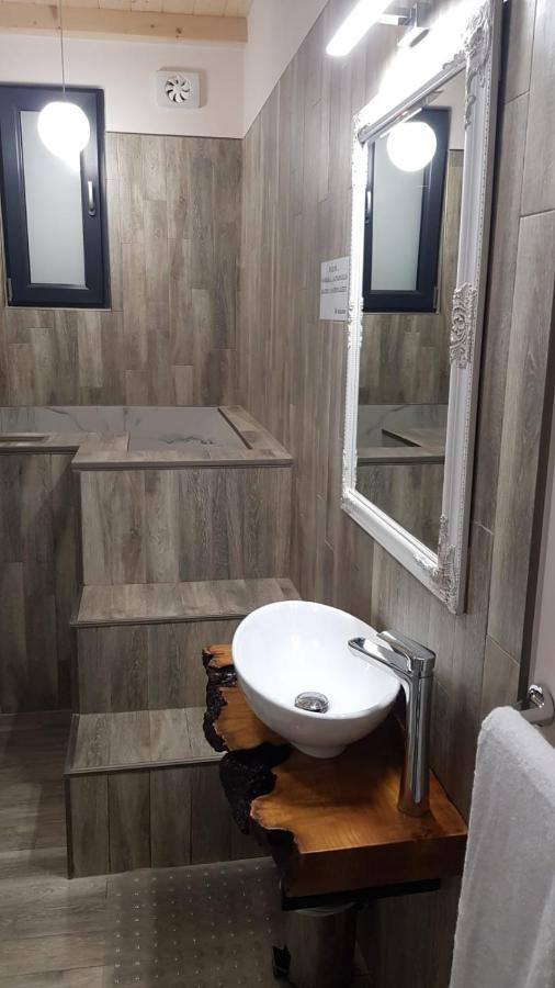 Mini Pool Rooms - Ultracentral - Piscina Cu Hidromasaj Oradea Exteriör bild