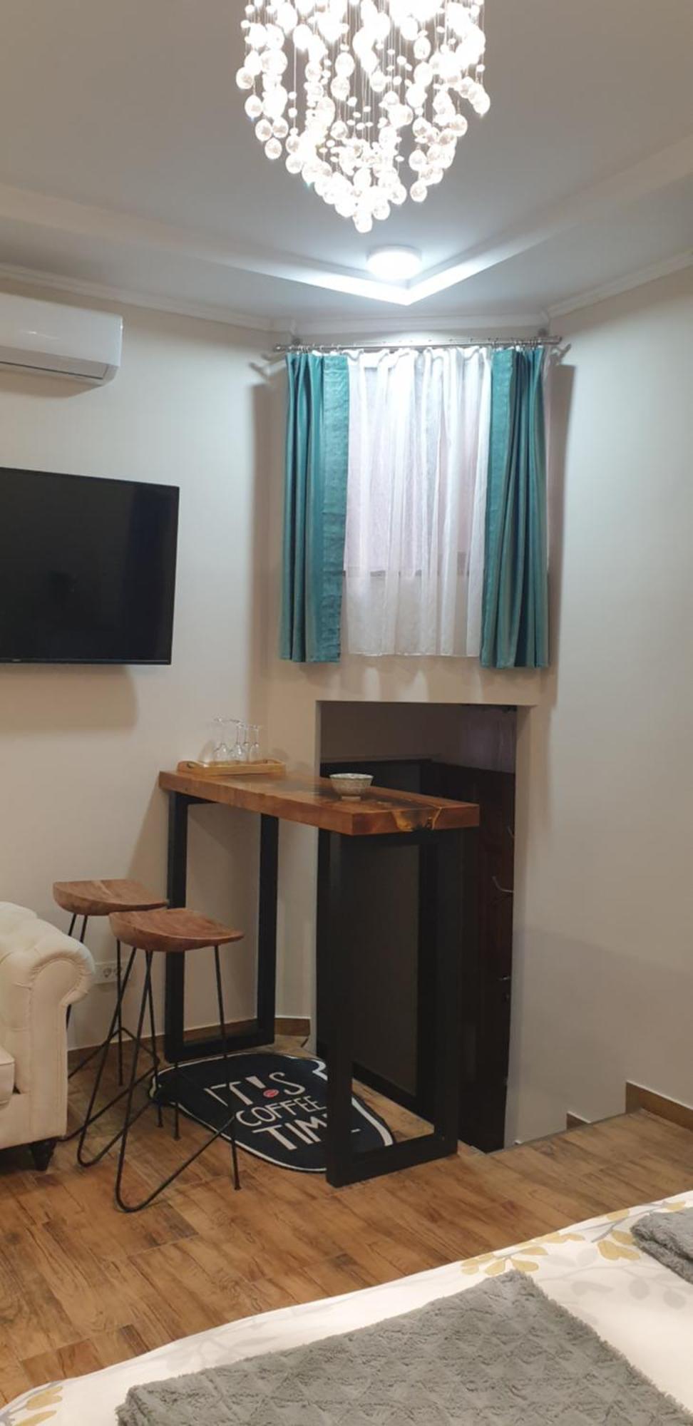 Mini Pool Rooms - Ultracentral - Piscina Cu Hidromasaj Oradea Exteriör bild